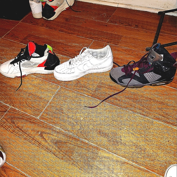 Shoes - Picture 1 of 3